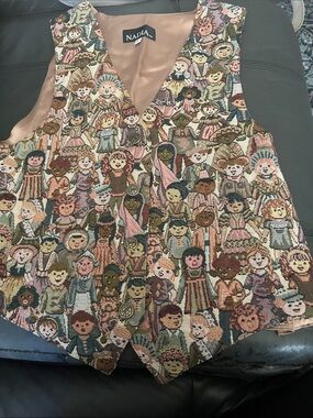 • 90s Vintage Nadia Woven Tapestry Vest Novelty Print Kids Around the World